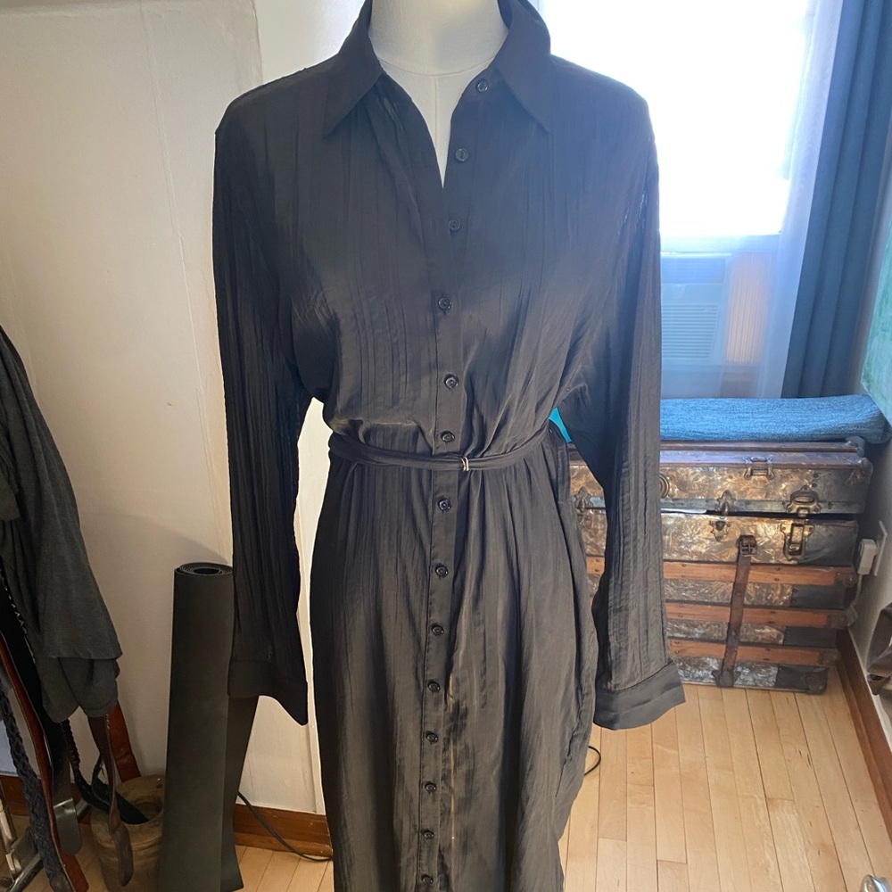 Astr Black Long-Sleeve Button-Front Shirt Dress with Waist Tie